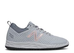 New Balance: Светлые кроссовки 