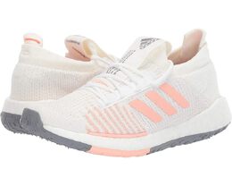 Adidas: Белые кроссовки  PulseBoost