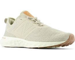 New Balance: Зелёные кроссовки  Fresh Foam