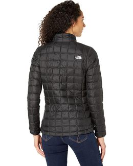 The North Face: Чёрная куртка  Thermoball Eco