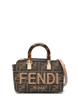 Fendi: Коричневая сумка By The Way