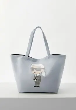 Karl Lagerfeld: Голубая сумка 