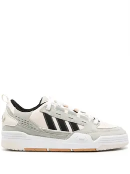 adidas: Зелёные кроссовки 