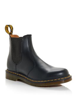 Dr. Martens: Чёрные ботинки 