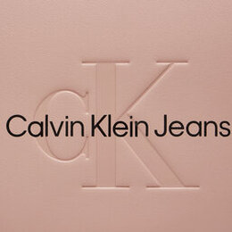 Calvin Klein Jeans: Розовая сумка