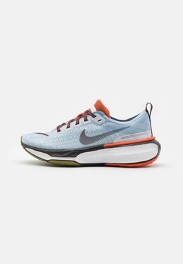 Nike: Светлые кроссовки 