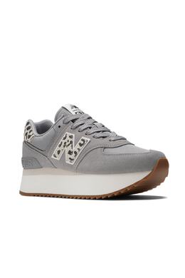 New Balance: Серые кроссовки 
