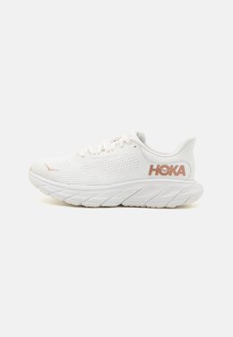 HOKA: Кроссовки 