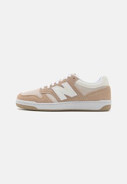New Balance: Серые кроссовки 