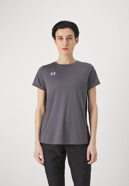 Under Armour: Спортивная футболка 