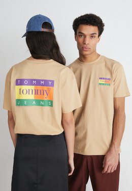 Tommy Jeans: Футболка с принтом 