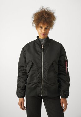 Alpha Industries: Чёрная куртка 