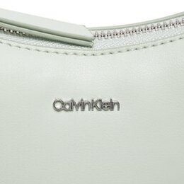 Calvin Klein: Зелёная сумка