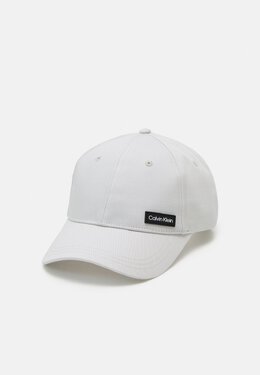 Calvin Klein: Кепка 