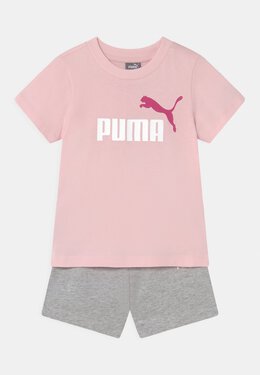 PUMA: Короткие брюки 