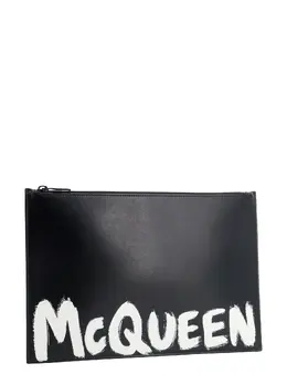 Alexander McQueen: Клатч  McQueen Graffiti