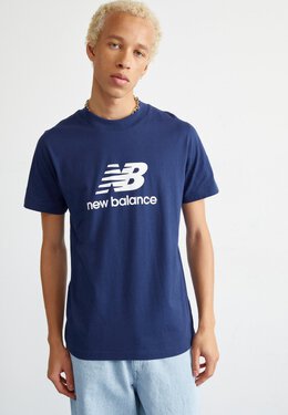 New Balance: Футболка с принтом 