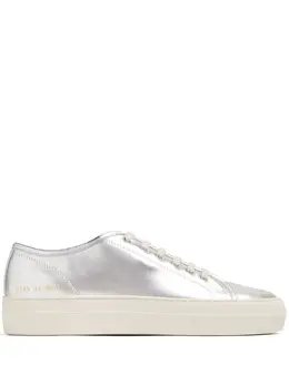 Common Projects: Серебристые кроссовки  Tournament