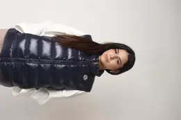 Moncler: Синий жилет  Ghany