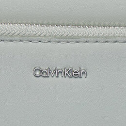 Calvin Klein: Серая сумка