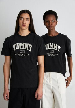 Tommy Jeans: Футболка с принтом 