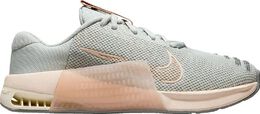 Nike: Серые кроссовки 