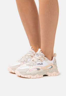 Fila: Кроссовки Ray Tracer