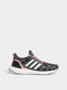 Adidas: Серые кроссовки  UltraBoost DNA