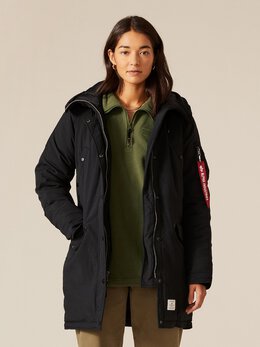 Alpha Industries: Чёрный пуховик 