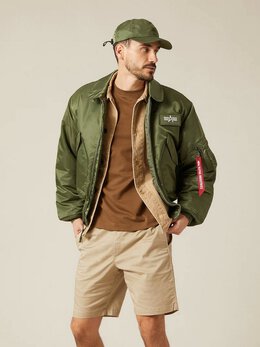 Alpha Industries: Зелёная куртка 