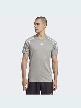 Adidas: Спортивная футболка 