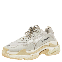 Balenciaga: Бежевые кроссовки  Triple S