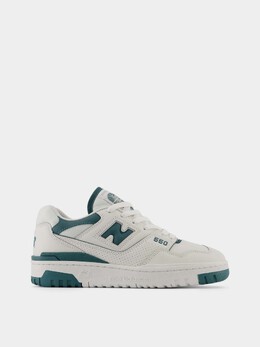 New Balance: Белые кроссовки  550