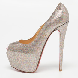 Christian Louboutin: Розовые туфли 