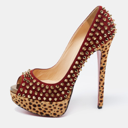 Christian Louboutin: Бежевые туфли 