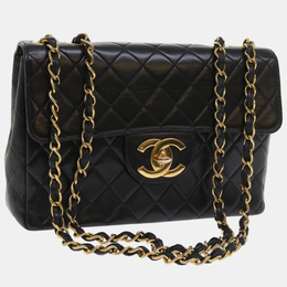 Chanel: Чёрная сумка 