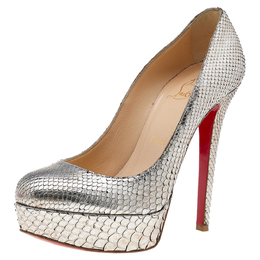 Christian Louboutin: Красные туфли 