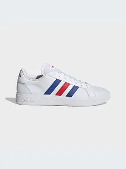 adidas: Белые кеды 