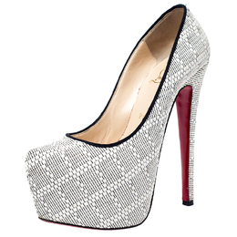 Christian Louboutin: Белые туфли 