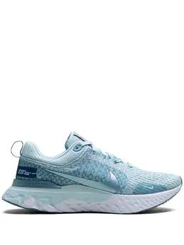 Nike: Голубые кроссовки  React Infinity Run