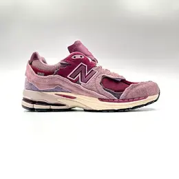 New Balance: Розовые кроссовки  2002R