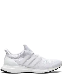 adidas: Белые кроссовки  UltraBoost