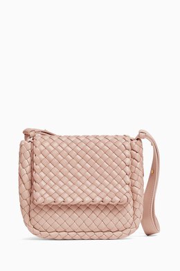 Bottega Veneta: Розовая сумка Intreccio