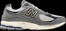 New Balance: Серые кроссовки  2002R