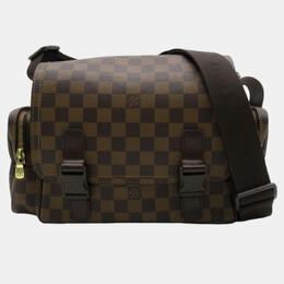 Louis Vuitton: Коричневая сумка 