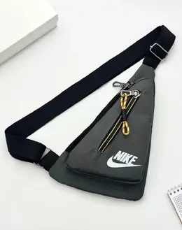 Nike: Серая сумка