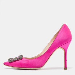 Manolo Blahnik: Розовые туфли  Hangisi