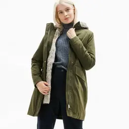 LACOSTE: Зелёная куртка 