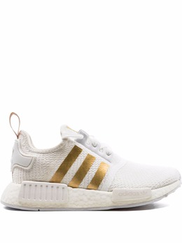 adidas: Белые кроссовки  NMD_R1