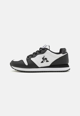 Le Coq Sportif: Белые кроссовки 